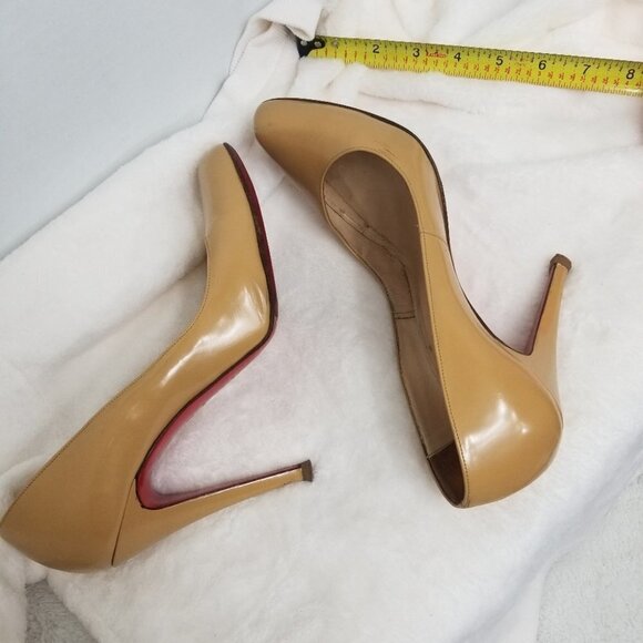 PRICE DROP-Christian Louboutin camel color Patent Leather heels - Picture 12 of 13